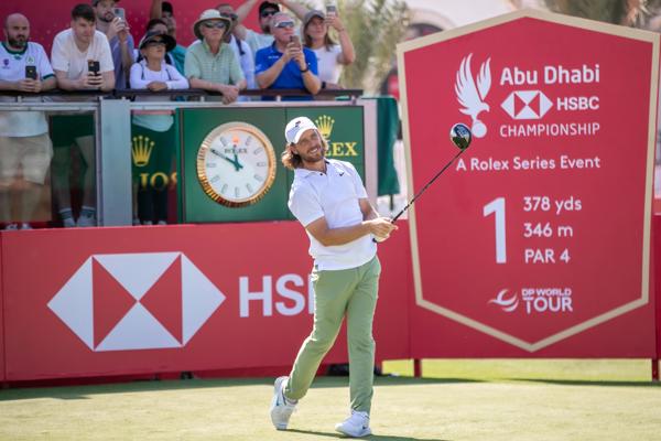 Fleetwood goes low to lead Abu Dhabi HSBC Championship