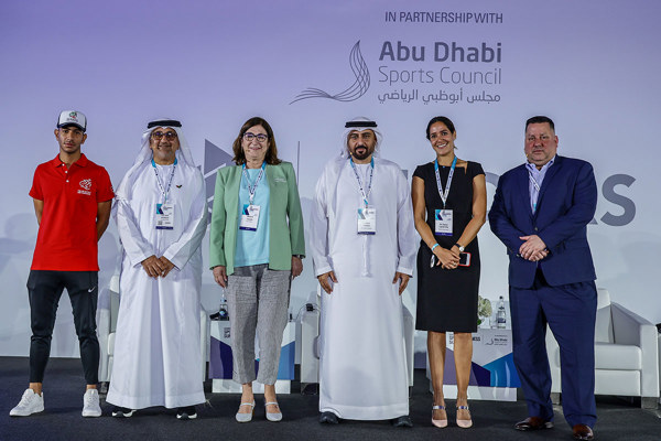 أبوظبي تستضيف نهائيات بطولة العالم للترايثلون لأول مرة في الشرق الأوسط وشمال إفريقيا