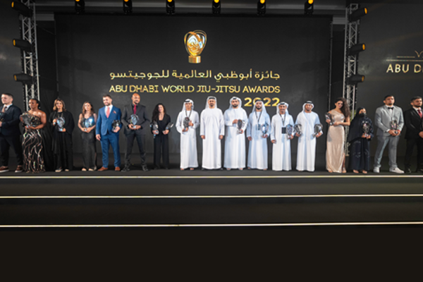 ذياب بن محمد بن زايد يتوّج الفائزين بجائزة "أبوظبي العالمية للجوجيتسو 2022"
