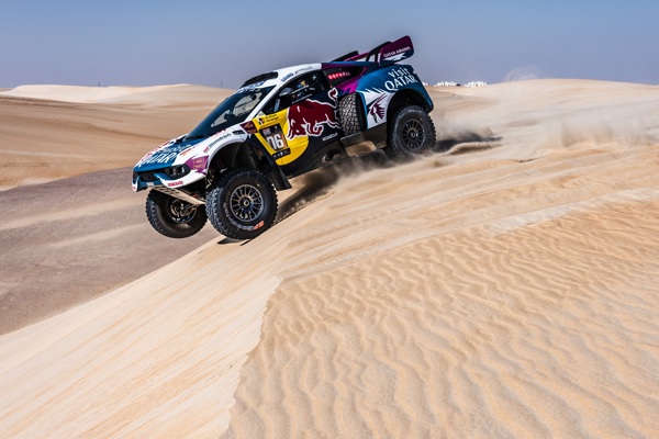 Abu Dhabi Desert Challenge brings drama to the dunes in a lengthy opening stage